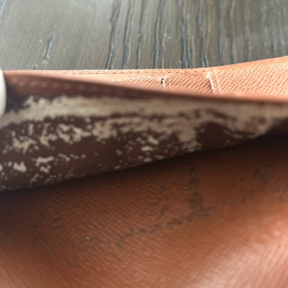 Louis Vuitton Wallet - Picture 6 of 6